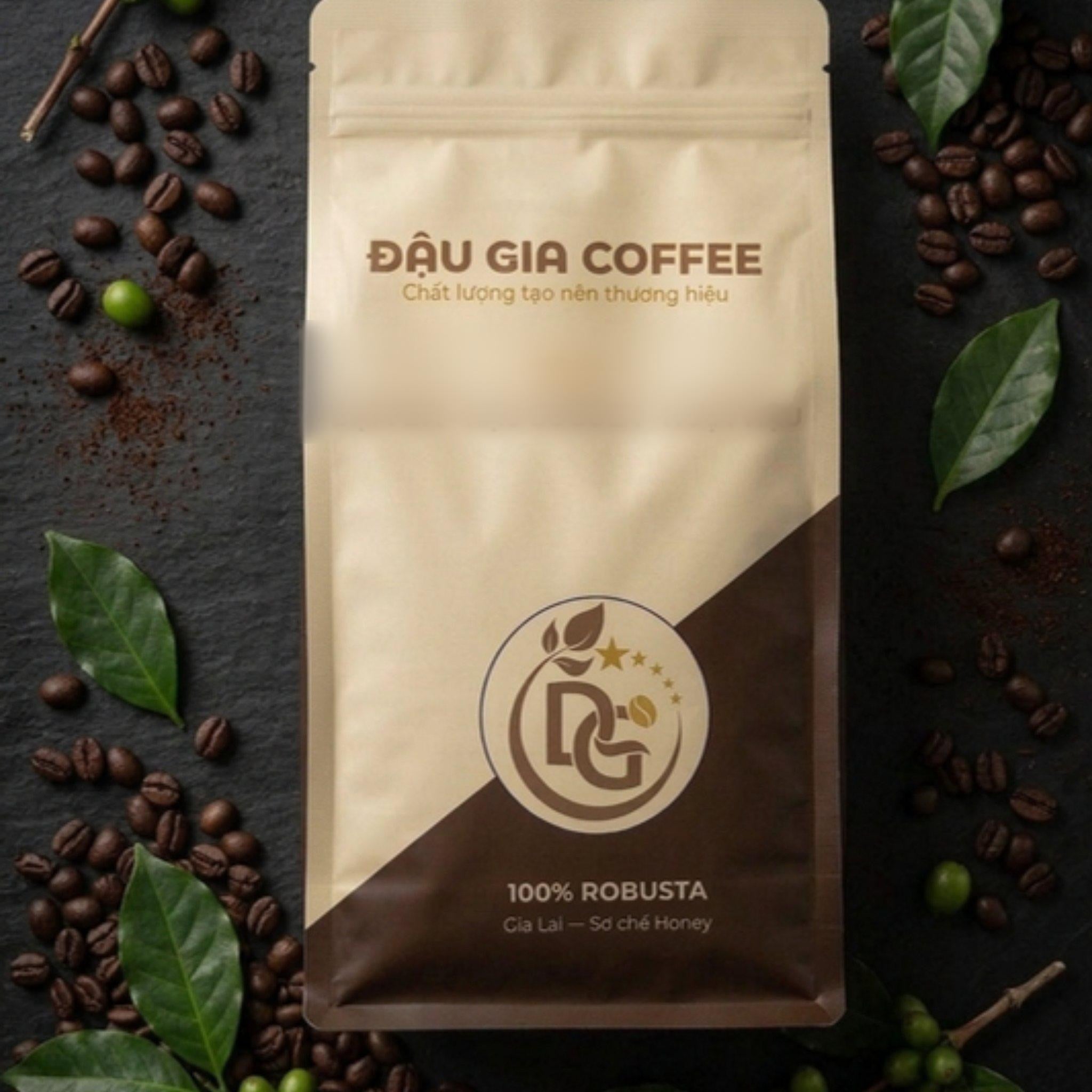 Hạt cà phê robusta Gia Lai mới rang — cà phê là sản phẩm tươi, ngon nhất khi còn mới