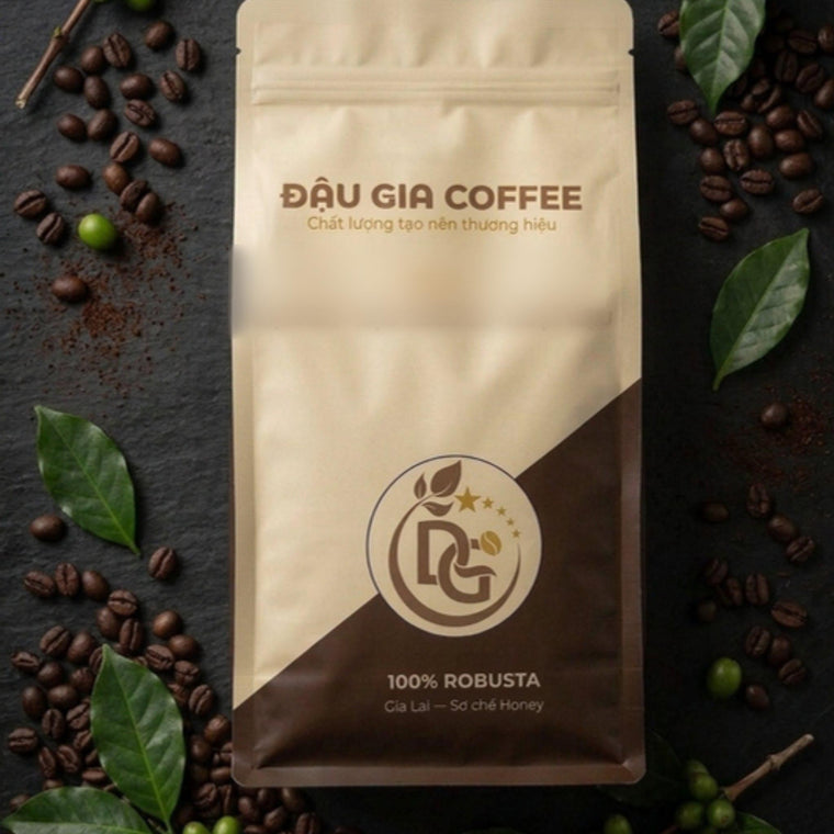 Hạt cà phê robusta Gia Lai mới rang — cà phê là sản phẩm tươi, ngon nhất khi còn mới
