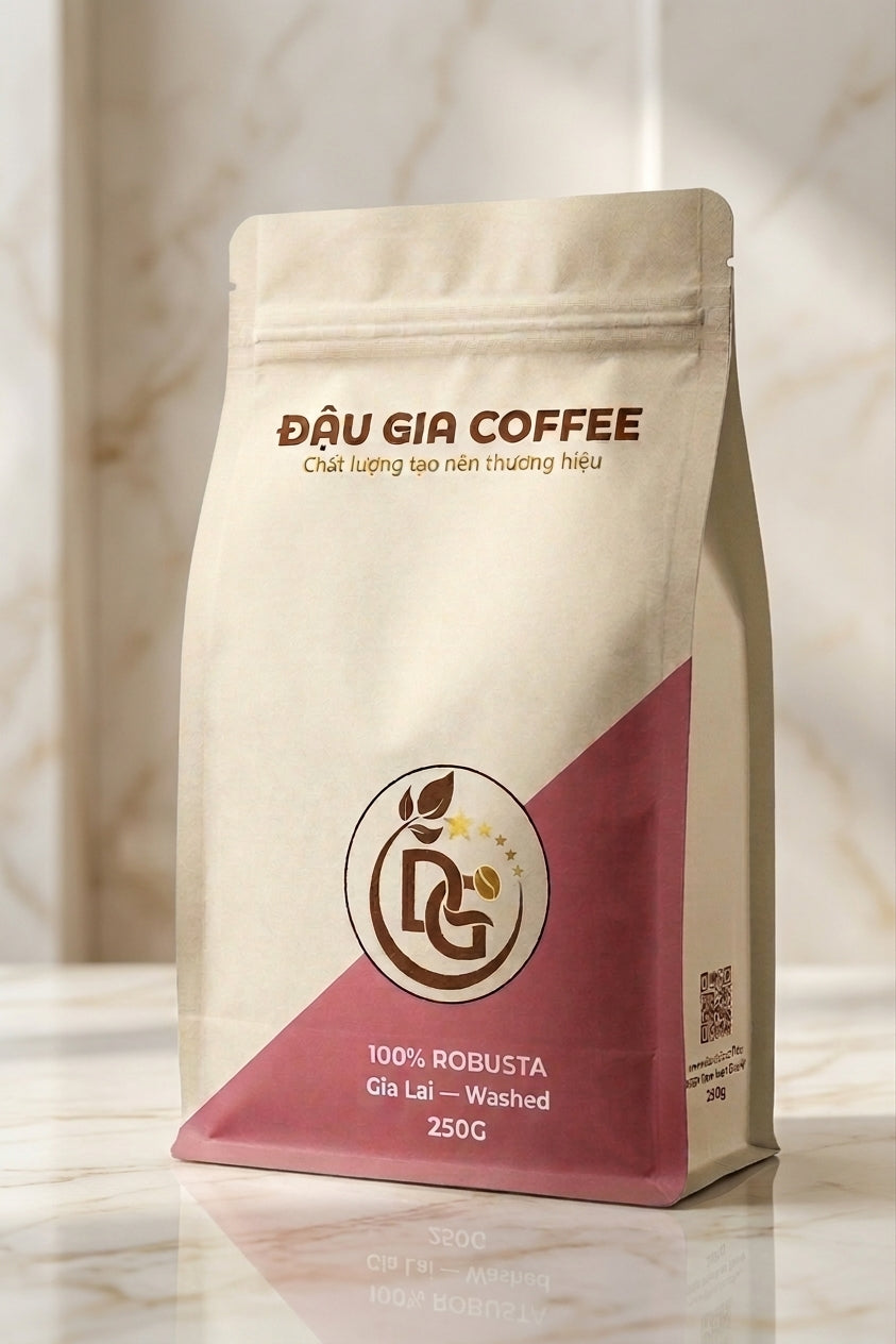 Túi cà phê Robusta Gia Lai Washed trên nền đá cẩm thạch sang trọng Đậu Gia